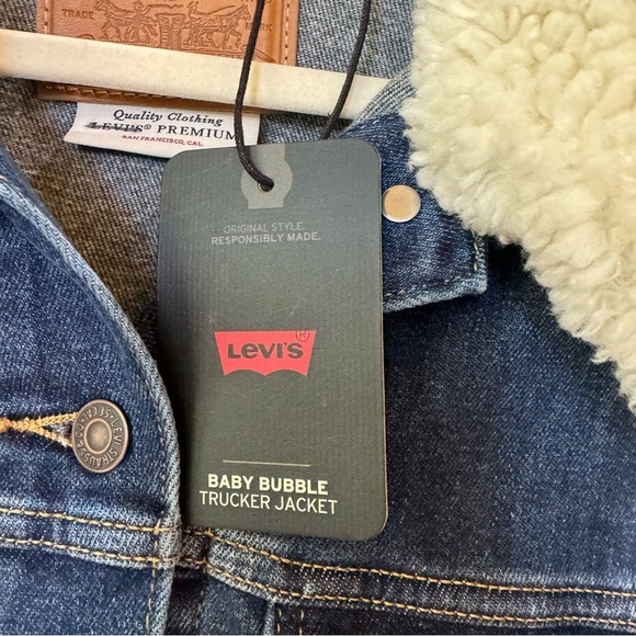 NWT Levi's Denim Jacket Sherpa Fleece Baby Bubble Trucker Jacket Dark Wash Small - Picture 8 of 13